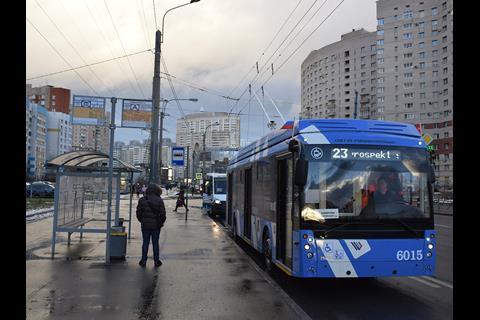 St Petersburg has inaugurated a trolleybus route with wire-free sections operated using battery power.